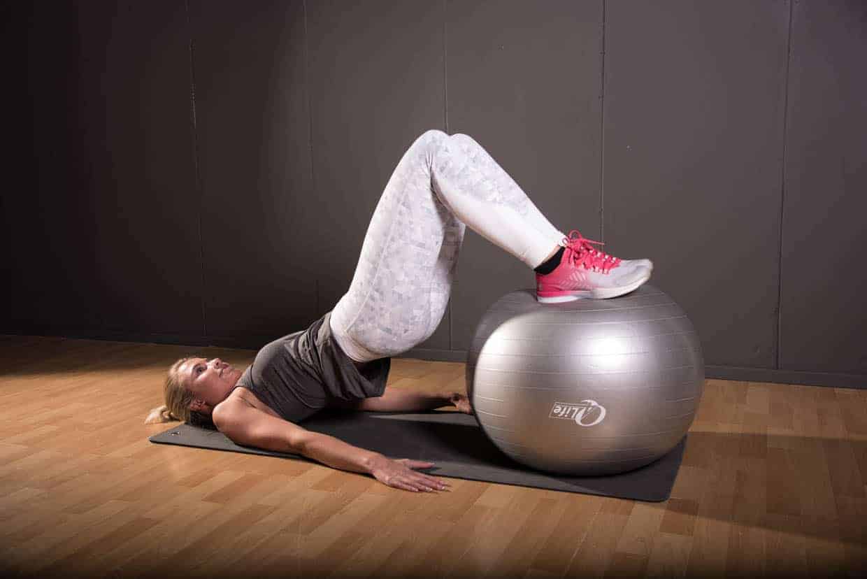Leg curl avec ballon de stabilité