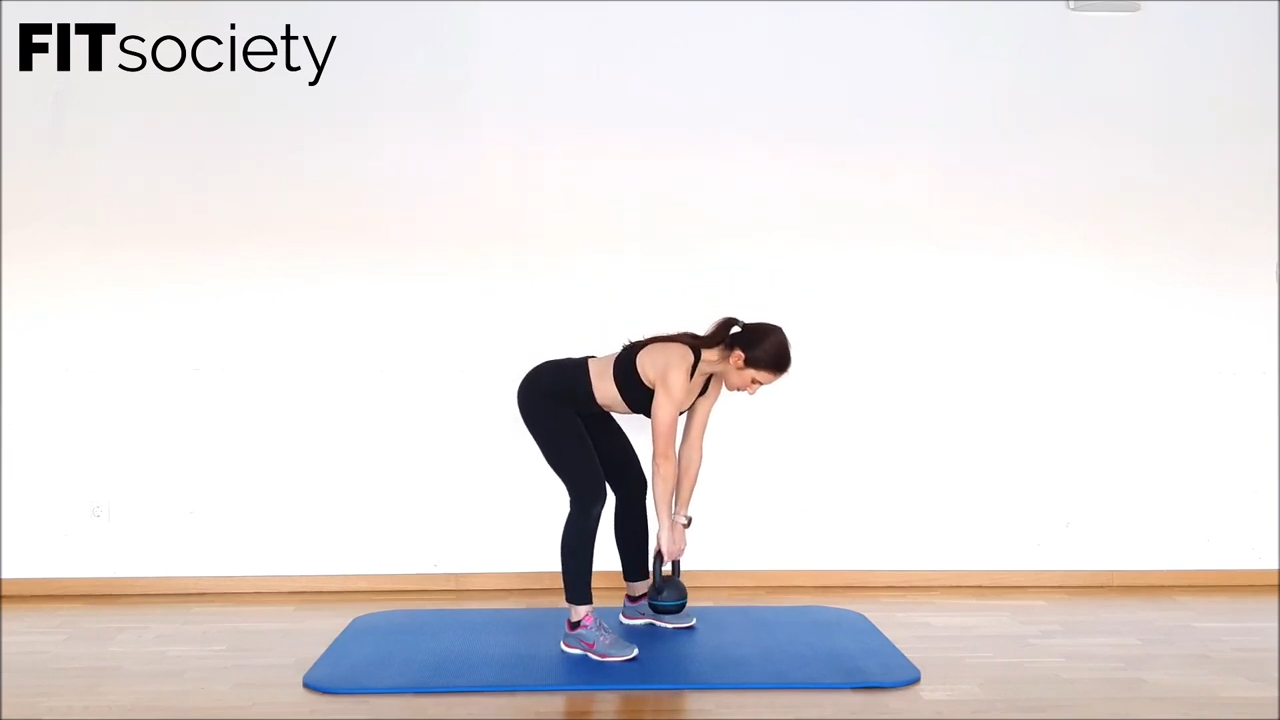 Peso muerto con kettlebell seguido de remo vertical