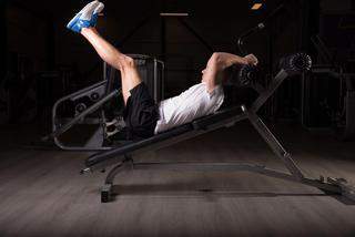 Incline Bench Leg Raise