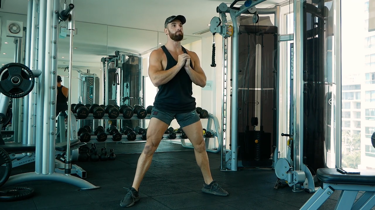 Body Weight Sumo Squat