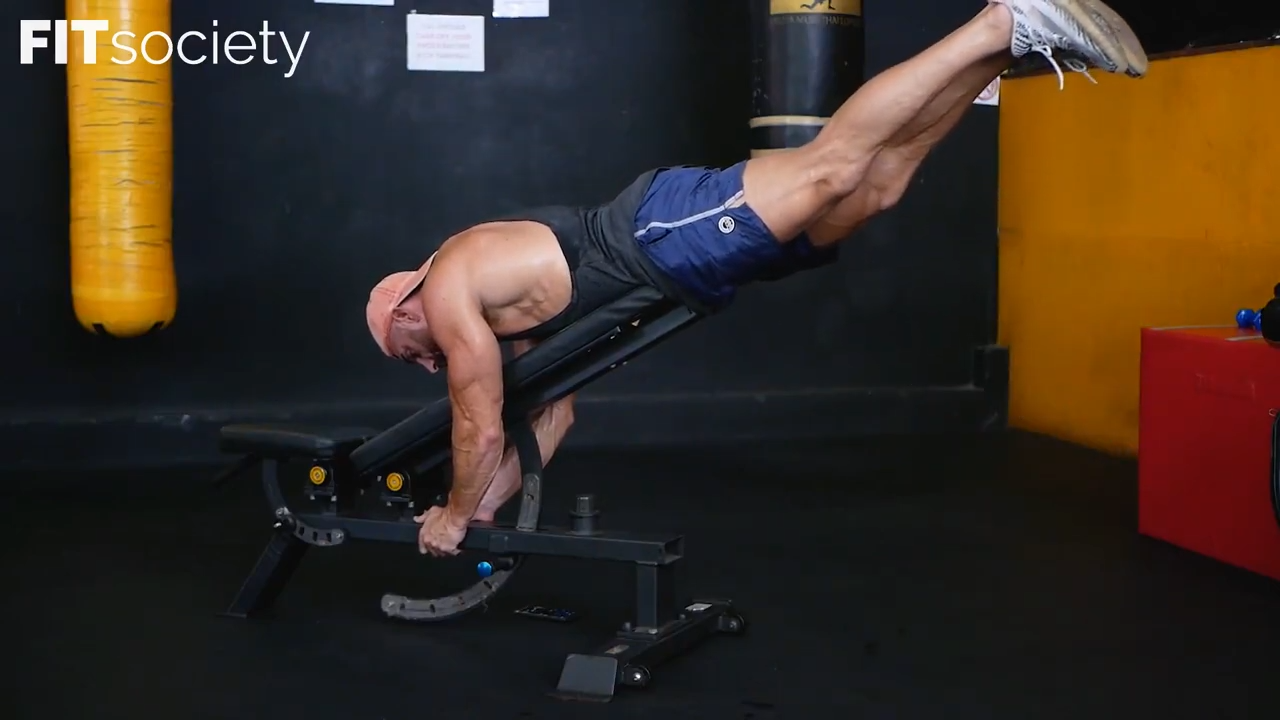 Hyperextension inversée sur banc incliné