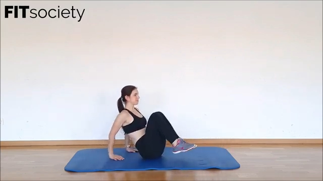 Beinstrecken im Sitzen