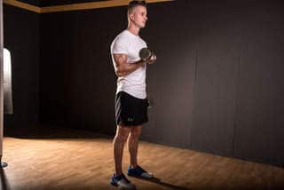 Curl des biceps avec haltères