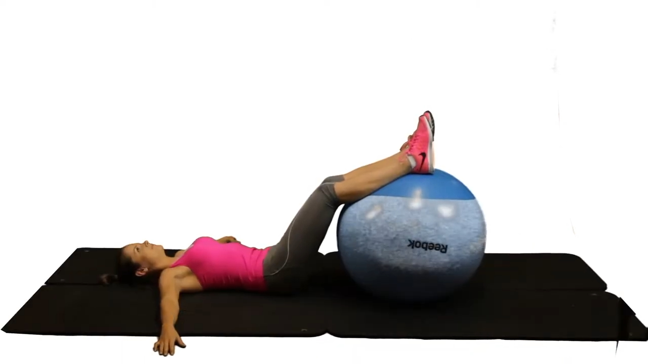 Curl de piernas con balón de estabilidad